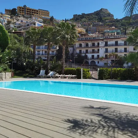 Domus D'este By Holidays Appartamento